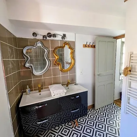 Maison à Périgord Hébergement de vacances Génis